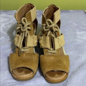 Sorel Tan Lace Up Open-Toe Boots